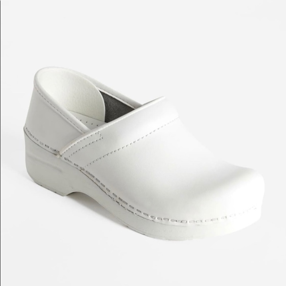 Women’s white Danskos